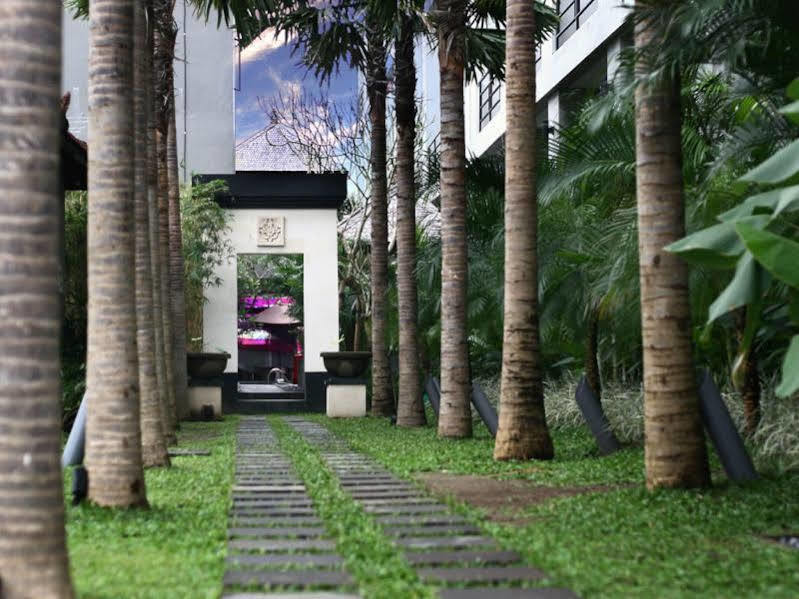 Grand Lifestyle Hotel Denpasar  Exterior photo